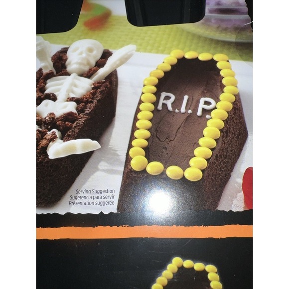 WILTON Halloween 6 Cavity COFFIN CAKE PAN Casket Cupcake Mold NEW Dessert Shell - Picture 5 of 5